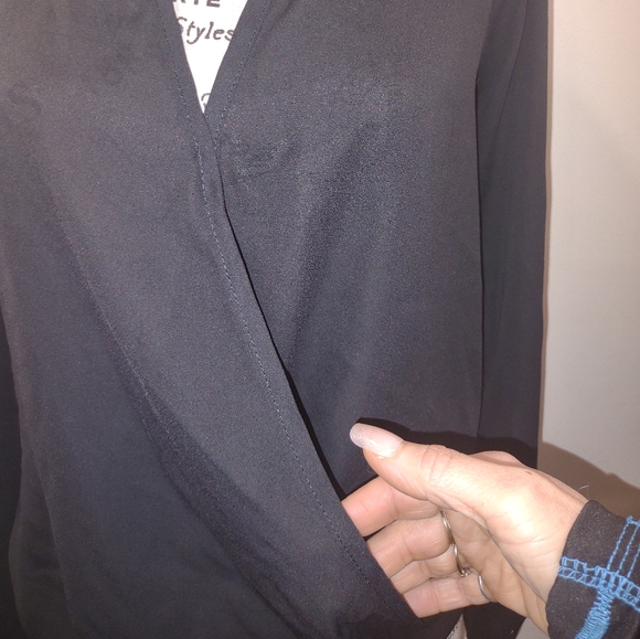 Black blouse, Small - Picture 4 of 8